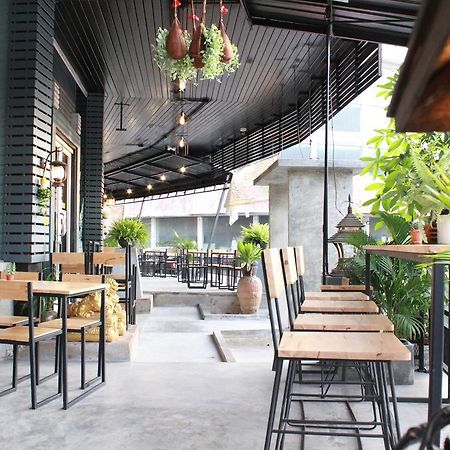 Mook Anda Hotel Phuket Exterior photo