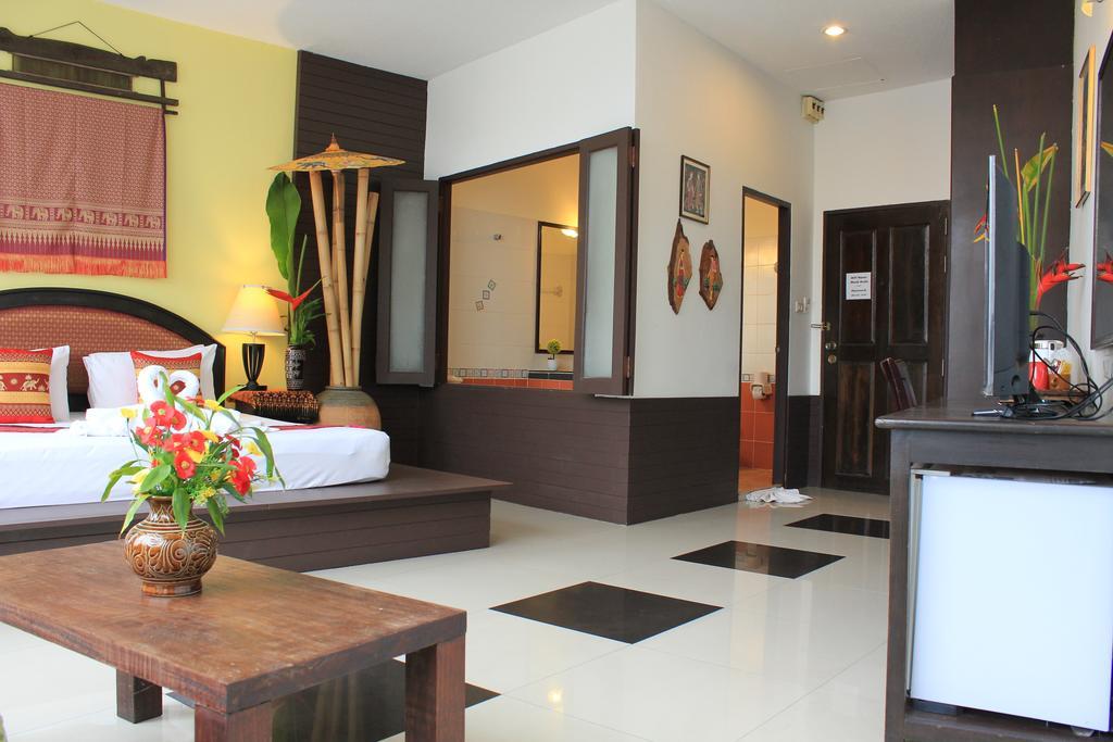 Mook Anda Hotel Phuket Exterior photo