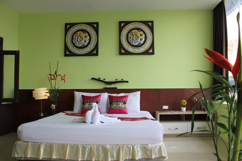 Mook Anda Hotel Phuket Exterior photo